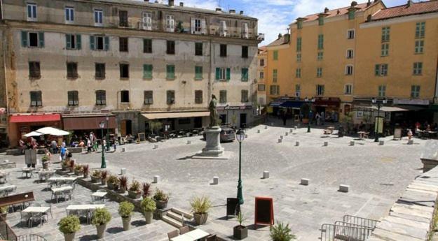1 Place Saint-Marcel Appartamento Corte  Esterno foto